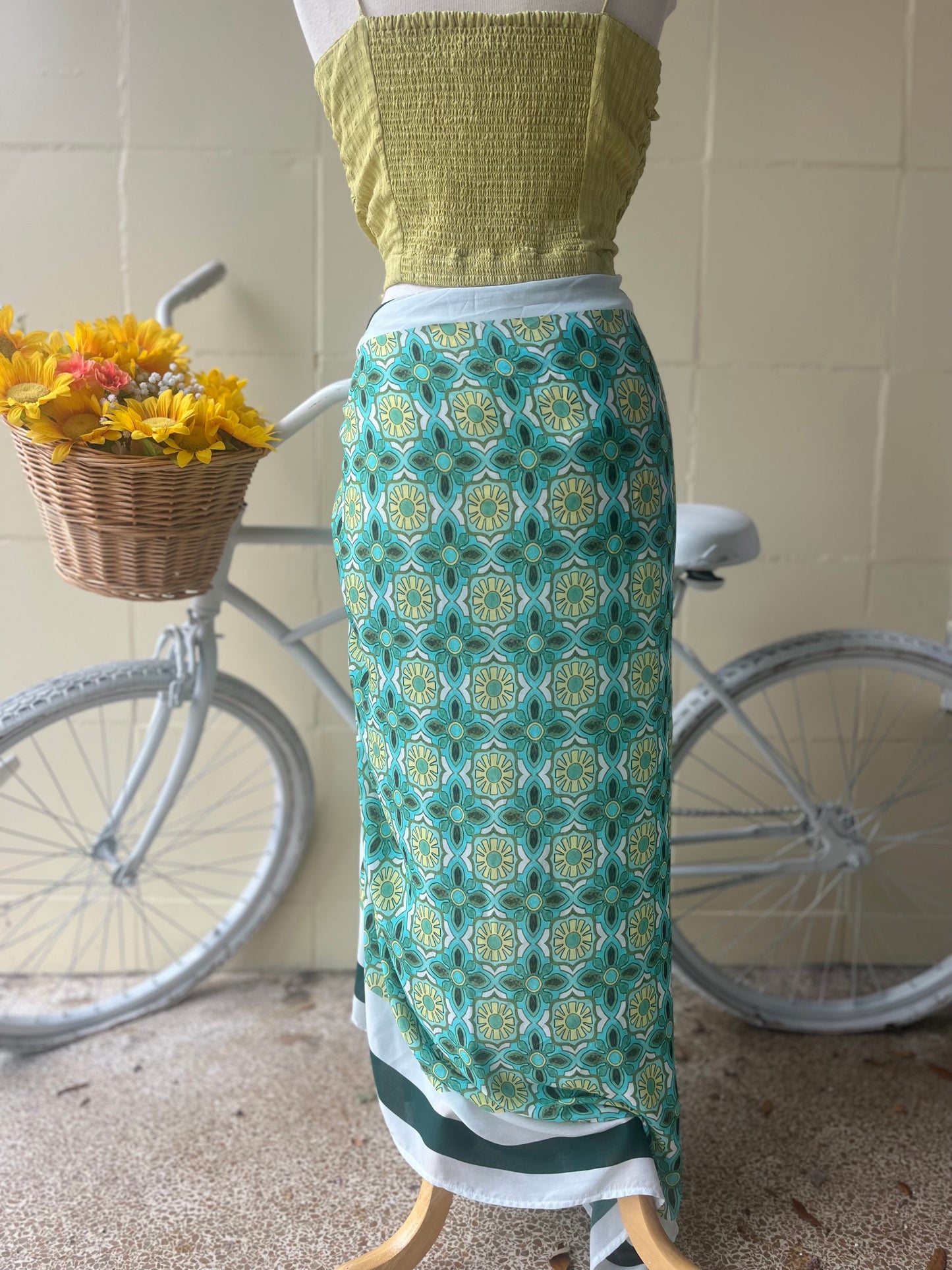 Emerald Quatrefoil Sarong