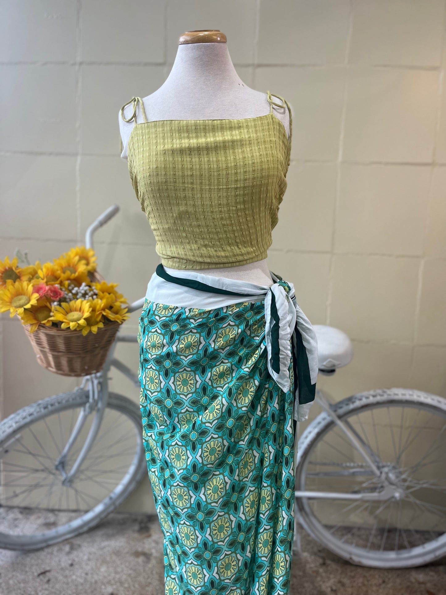 Emerald Quatrefoil Sarong