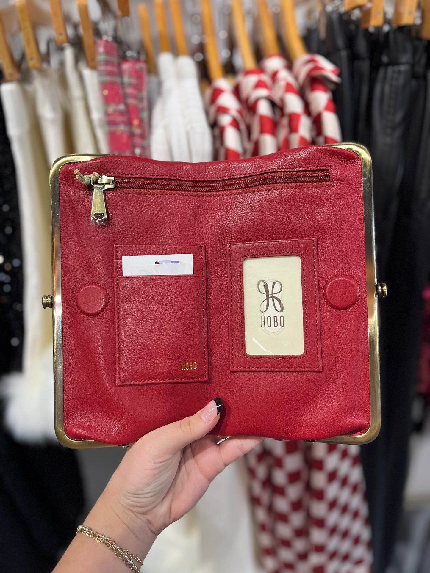 HOBO Lauren Clutch Wallet - Scarlet