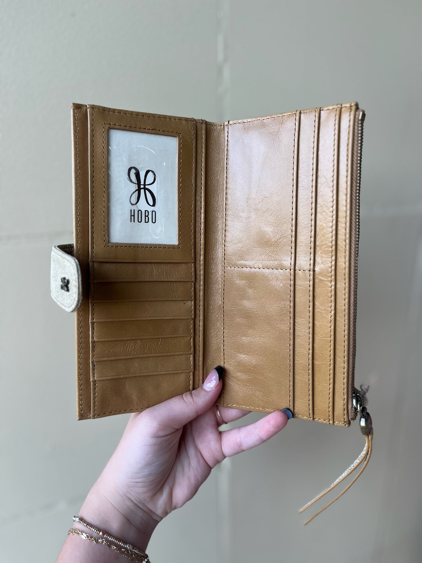 HOBO Max Wallet - Gold Leaf
