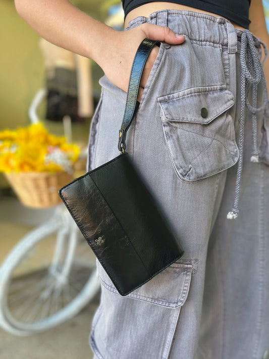 HOBO Jill Wristlet - Black