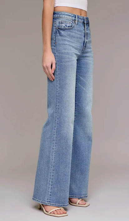Mediun Vintage  Clean  High Rise
